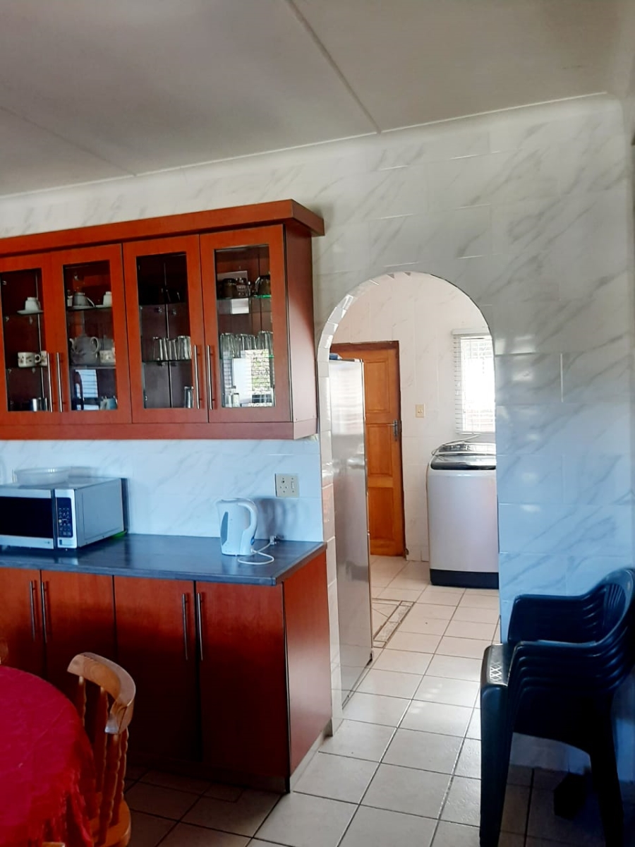 5 Bedroom Property for Sale in Amalinda Eastern Cape